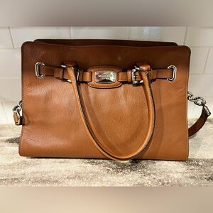 Michael Kors tote with long strap, Caramel/Tan